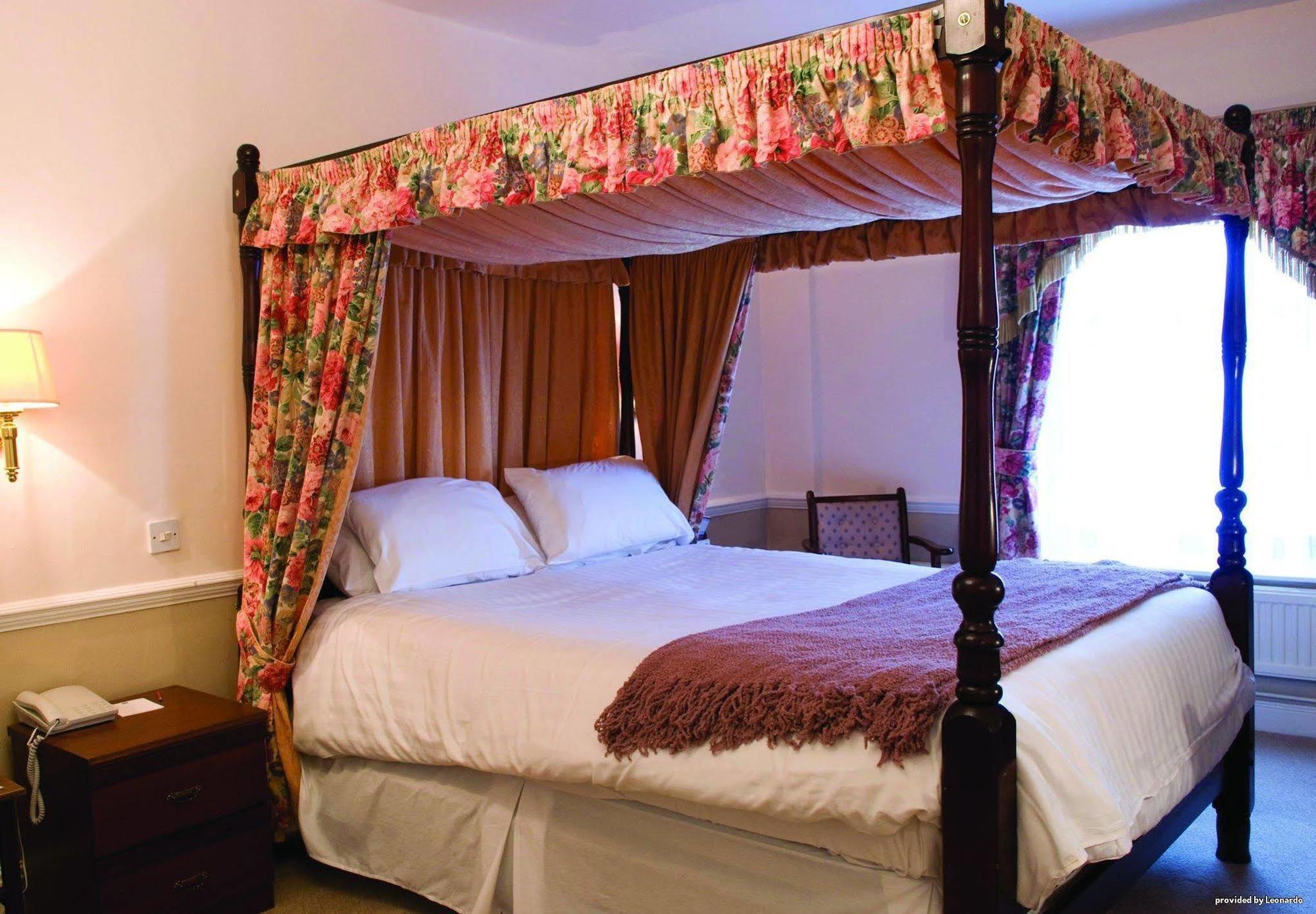 The Three Swans Hotel, Market Harborough, Leicestershire Номер фото